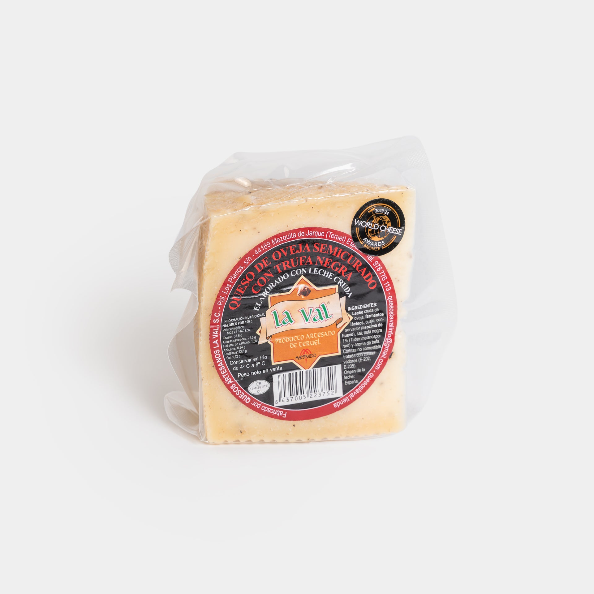 Semi-cured sheep cheese with black truffle - La Val